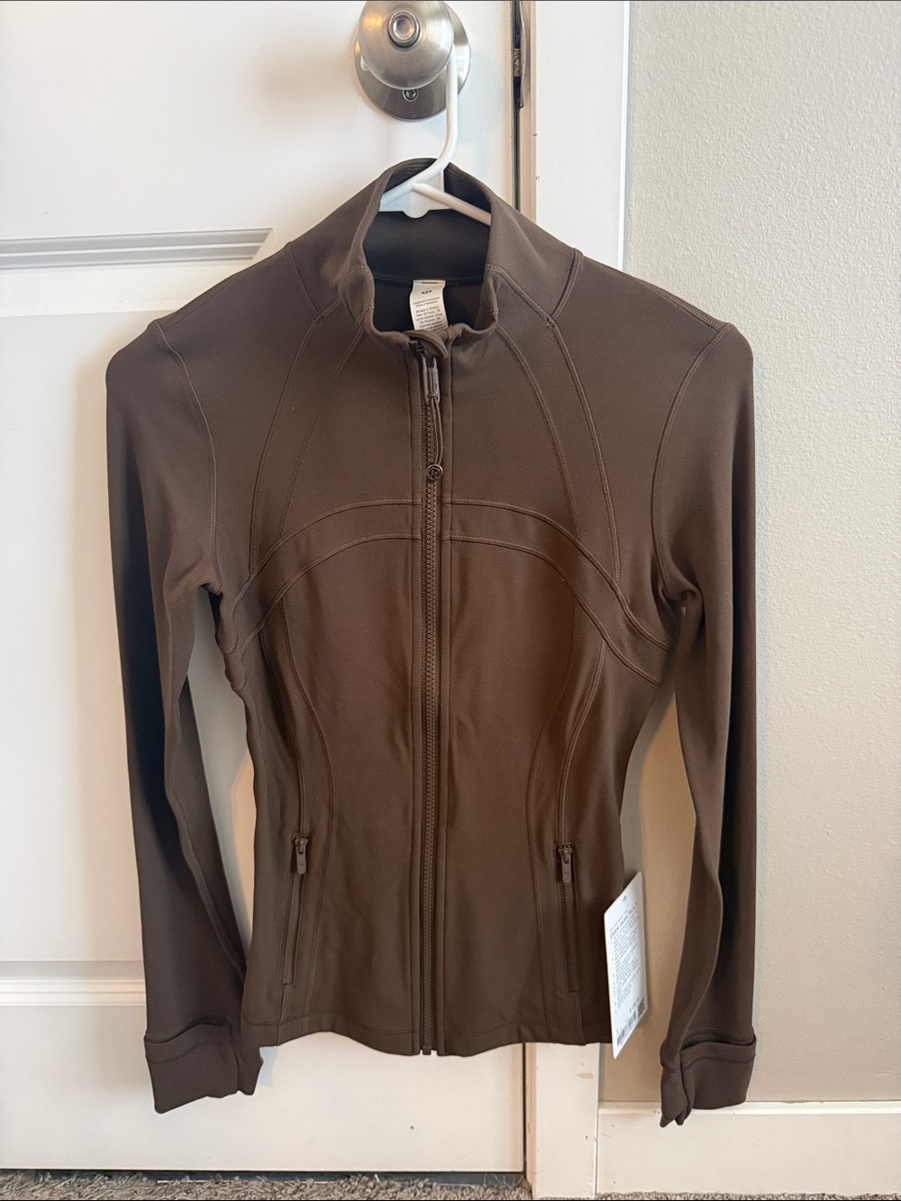 New Lululemon define jacket size 4 brown!